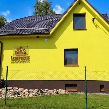 Lesny Dvor Retreat Апартаменты *